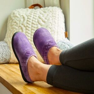 Dearfoams Women's Memory Foam Indoor Outdoor Darcy Velour Clog House Slippers